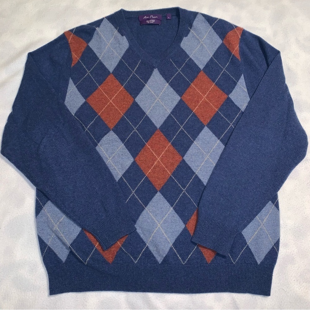 100% Cashmere Blue Argyle V-neck Sweater Men's Large Quiet Luxury Alan Flusser